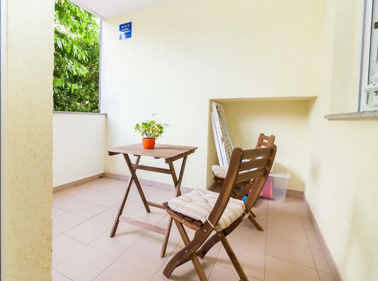 • Lungomare Beach Apartment Pula • Croatia